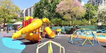 Avanza la renovación del patio de juegos de Plaza Emilio Mitre