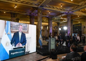 Alberto Fernández: “La industria de la construcción es un enorme motorizador de toda la actividad económica”