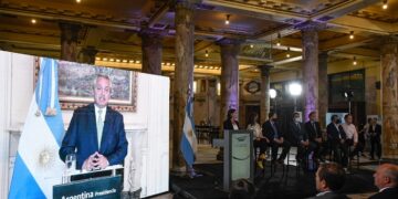 Alberto Fernández: “La industria de la construcción es un enorme motorizador de toda la actividad económica”