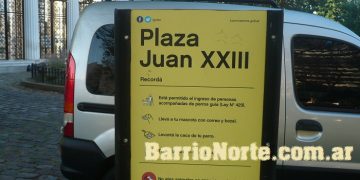 La Plaza Juan XXIII posee varias alternativas frente al Cementerio de La Recoleta