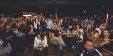 El  barrio de Recoleta se vistió de gala para la apertura del Bellas Artes Bar