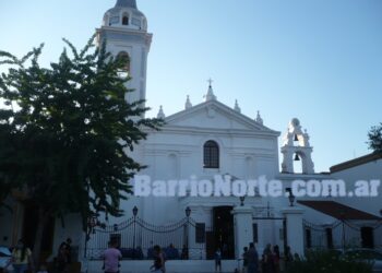 La Iglesia Nuestra Señora del Pilar es un faro de orgullo en Recoleta