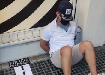 Un Policía de la Ciudad detuvo a un motochorro que asaltó a un turista en Recoleta