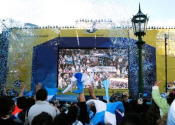  Apertura del Mundial de fútbol en la Plaza Emoción Mundial