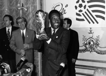 Falleció O’Rei Pelè, el astro del fútbol y tricampeón del mundo.