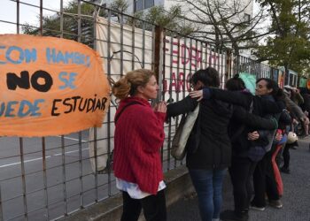 Robo de computadoras en escuelas: la respuesta de la ciudad