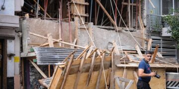 Dos personas resultaron heridas con politraumatismos tras el derrumbe de un edificio en Recoleta