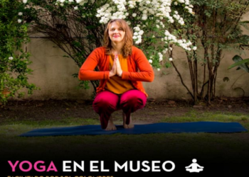 Practica de yoga en el Museo Yrurtia