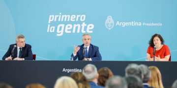 El Gobierno nacional presentó el plan «Reconstruir Salud» con equipamiento, ambulancias y obras en todo el país
