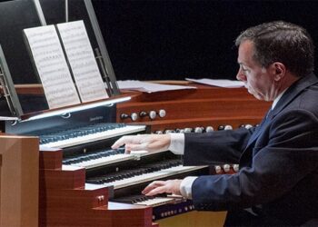 En otra edición de La obra completa para órgano de Bach: Luis Caparra