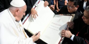 El Papa Francisco inauguró una sede del Ciclo Básico Común de la UBA en el Barrio 31