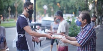 Programa «Plato Caliente»: el voluntariado de la Facultad de Medicina de la UBA
