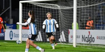La Selección Femenina Argentina goleó 4-0 a Perú en su partido despedida rumbo al mundial