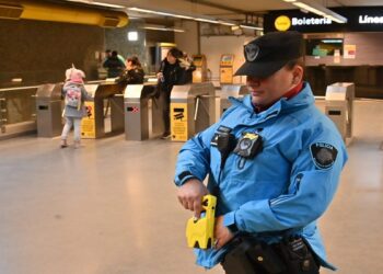 La Policía de la Ciudad comenzó a portar las pistolas taser