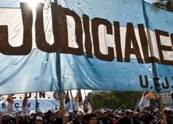 Judiciales convocaron a banderazo nacional y paro por 24 horas