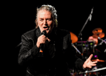 Miguel Mateos “Sinfonico” se presenta en el Luna Park
