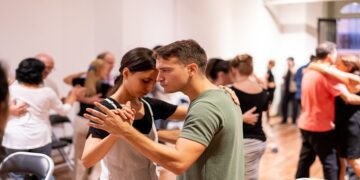 En octubre continúan las clases de «Tango al Paso» en El Borges
