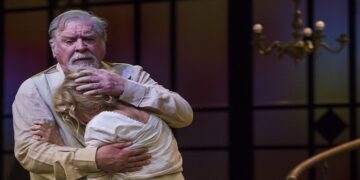 «Largo viaje de un día hacia la noche» con funciones de Teatro accesible