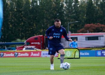 Argentina se prepara para enfrentar a Uruguay en la Bombonera