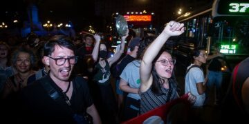Cacerolazos contra el megaproyecto de ley del Presidente
