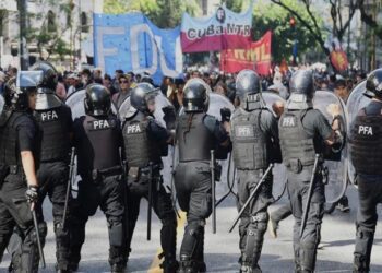 La Defensoría del Pueblo instó a respetar la autonomía de la Ciudad