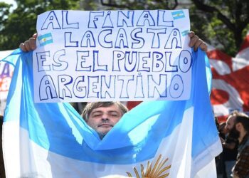Movilización en la Ciudad contra el ajuste y el derecho a manifestar