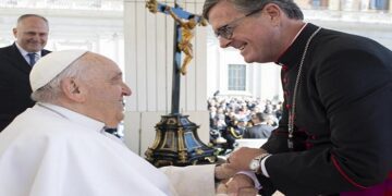 El arzobispo García Cuerva presidirá la invocación religiosa de la asunción presidencial