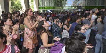 El CONICET debió suspender becas y no se renuevan contratos