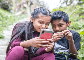 UNICEF analiza la utilización segura de la IA en niños