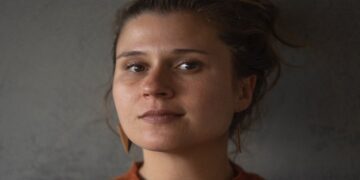 Carol Rodrigues entrevistada por Julia Tomasini en el Malba