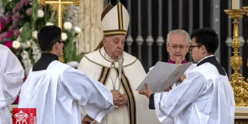 El Papa Francisco presidió la Misa de Pascua en la Plaza de San Pedro
