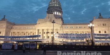 Entre manifestaciones y represión el Senado aprobó la “Ley Bases”