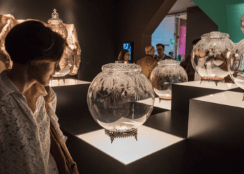 «¿Cuánto pesa el amor?», la exhibición que se despliega en las salas Cronopios del Recoleta