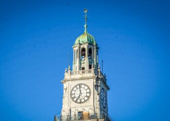 Reabrió el mirador de la Torre Monumental de Retiro tras las obras de la Ciudad