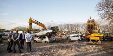 El Gobierno porteño compactó más de 2.800 autos que estaban abandonados en las calles
