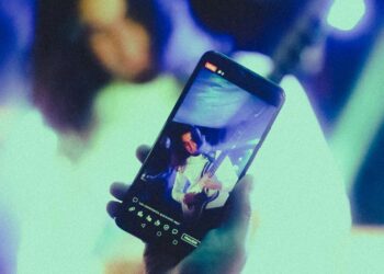 Los adolescentes a partir de los 13 años ya pueden operar en el mercado de capitales