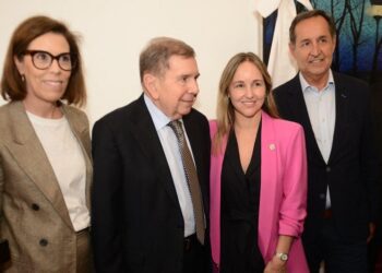 La Ciudad declaró visitante ilustre al presidente electo venezolano, Edmundo González Urrutia