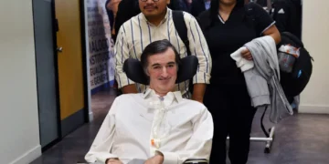 Esteban Bullrich respondió con una frase contundente al agravio de Nicolás Márquez, biógrafo de Javier Milei