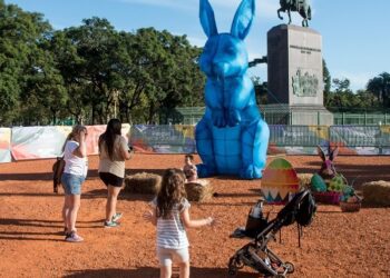 En Pascuas abre un parque temático y actividades en plazas para compartir en familia