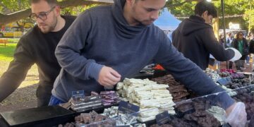 “Feria Experiencia Gourmet”: la feria que celebra los sabores con sello propio y el arte al aire libre llega a Recoleta