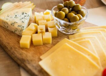 ¿Por qué el queso puede parecer adictivo?