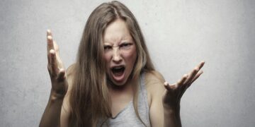 Quejarse todo el tiempo daña las neuronas y deteriora el cerebro