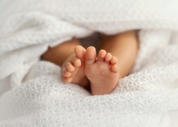 El caso del bebé que nació con tres órganos masculinos