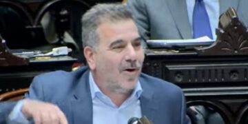 Avalancha de Colegios de abogados de todo el país contra la nueva ley laboral