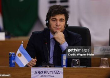 Llueven los pedidos de juicio contra Javier Milei