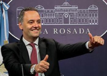 La inmobiliaria ratificó que el valor del departamento de Caballito de Manuel Adorni superaba el monto de la operación