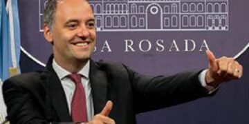 La inmobiliaria ratificó que el valor del departamento de Caballito de Manuel Adorni superaba el monto de la operación