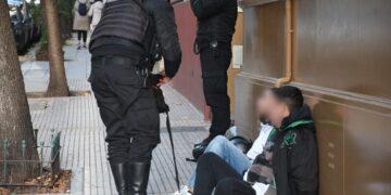 La Policía de la Ciudad detuvo a tres motochorros con 19 antecedentes por robos en Recoleta y Belgrano