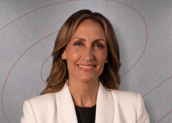 Florencia Arietto: «¿Con qué Plata viajó Axel Kicillof?»