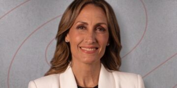 Florencia Arietto: «¿Con qué Plata viajó Axel Kicillof?»